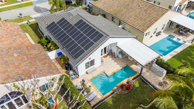 17958 SW 14th St, Pembroke Pines, FL 33029