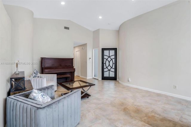 17958 SW 14th St, Pembroke Pines, FL 33029