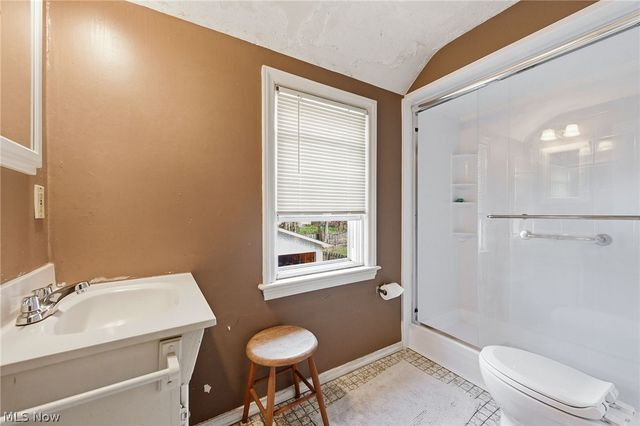 5187 Mayview Road, Lyndhurst, OH 44124