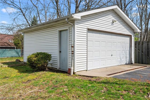 5187 Mayview Road, Lyndhurst, OH 44124