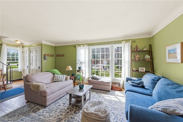 5187 Mayview Road, Lyndhurst, OH 44124