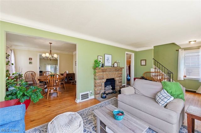 5187 Mayview Road, Lyndhurst, OH 44124