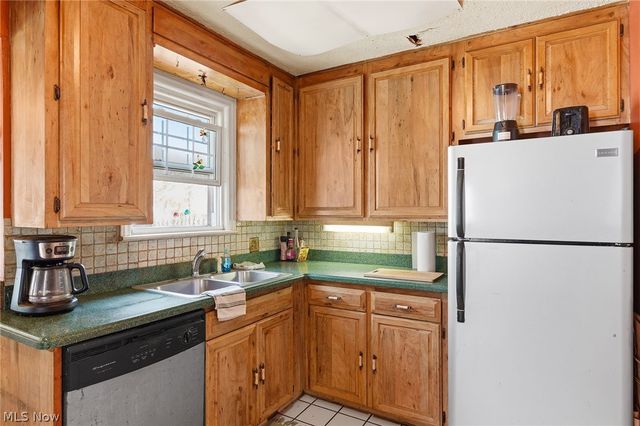 5187 Mayview Road, Lyndhurst, OH 44124