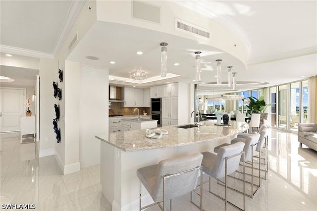 13665 Vanderbilt DR 701, Naples, FL 34110