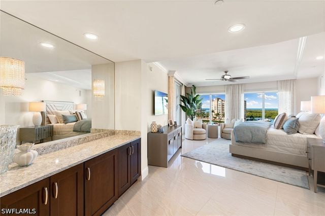 13665 Vanderbilt DR 701, Naples, FL 34110