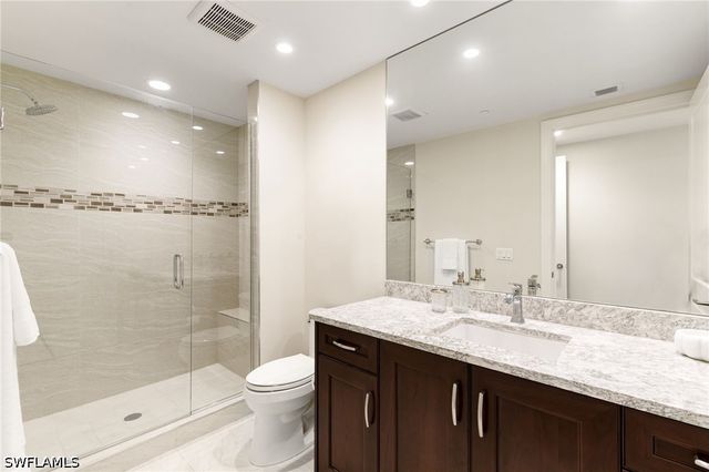 13665 Vanderbilt DR 701, Naples, FL 34110