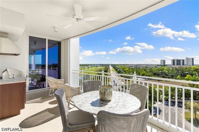 13665 Vanderbilt DR 701, Naples, FL 34110