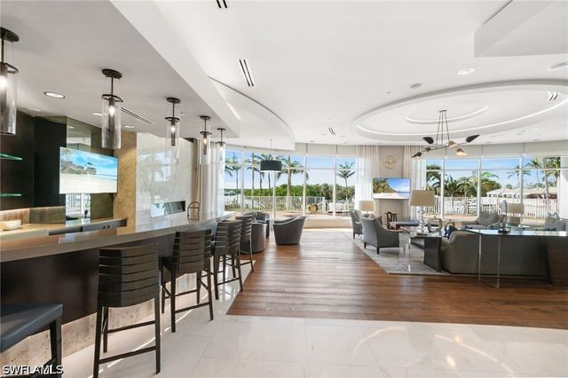 13665 Vanderbilt DR 701, Naples, FL 34110