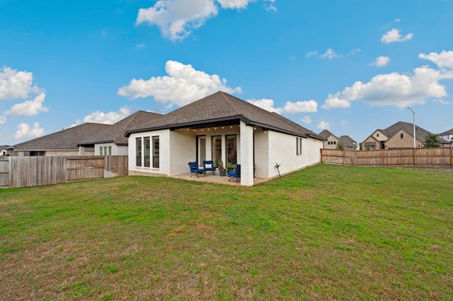 655 Vireos ST, New Braunfels, TX 78132