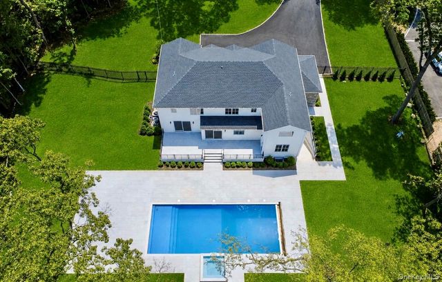 32 Pine Road, Syosset, NY 11791