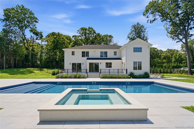 32 Pine Road, Syosset, NY 11791
