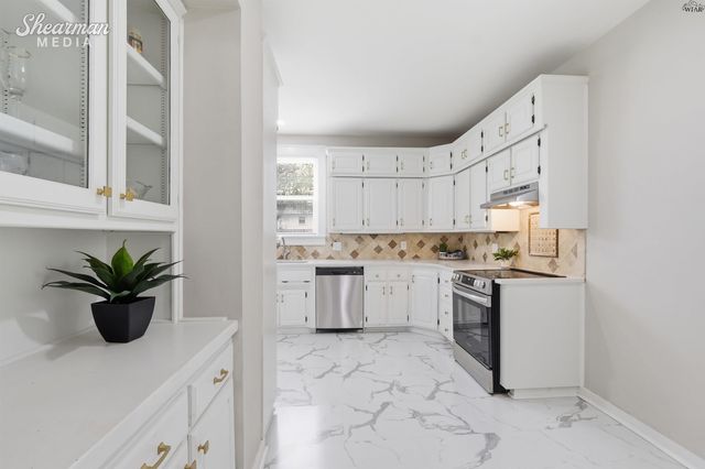 110 PEMBROKE LANE, Wichita Falls, TX 76301