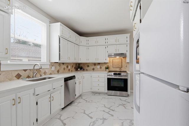 110 PEMBROKE LANE, Wichita Falls, TX 76301