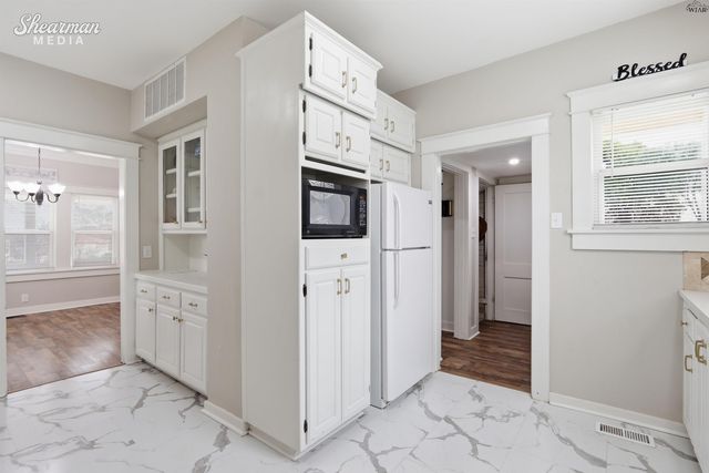 110 PEMBROKE LANE, Wichita Falls, TX 76301