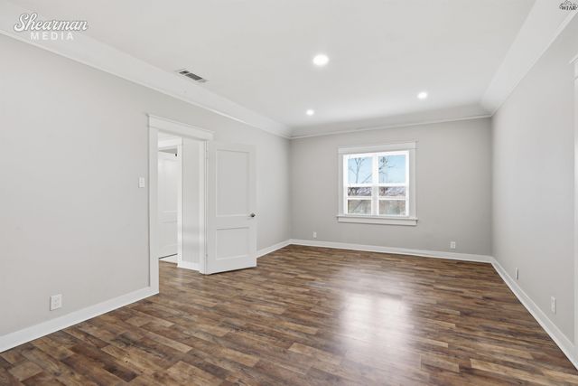 110 PEMBROKE LANE, Wichita Falls, TX 76301