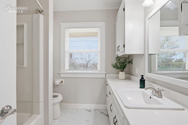 110 PEMBROKE LANE, Wichita Falls, TX 76301