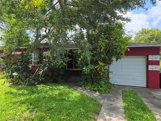 3724 28TH AVENUE N, St Petersburg, FL 33713