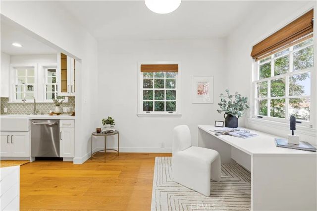 10966 Strathmore 9, Los Angeles, CA 90024