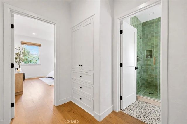 10966 Strathmore 9, Los Angeles, CA 90024