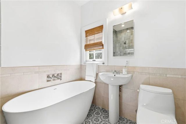10966 Strathmore 9, Los Angeles, CA 90024