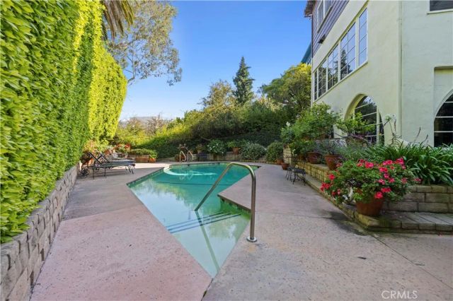 10966 Strathmore 9, Los Angeles, CA 90024
