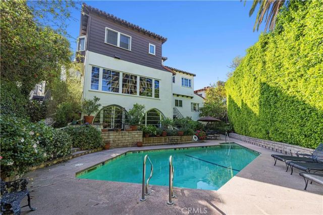 10966 Strathmore 9, Los Angeles, CA 90024