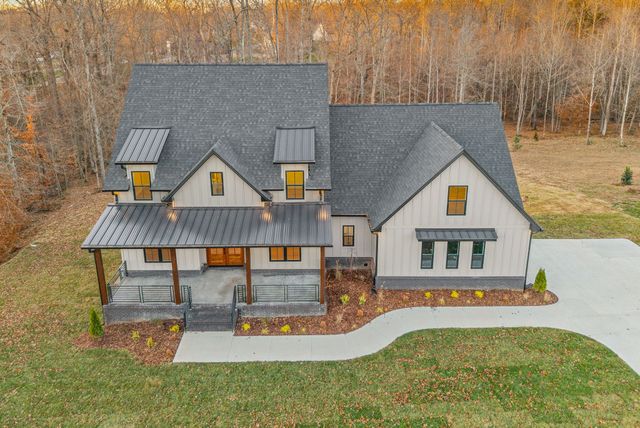 1319 Shady Grove Rd, Clarksville, TN 37043