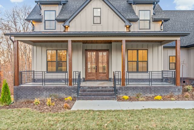 1319 Shady Grove Rd, Clarksville, TN 37043