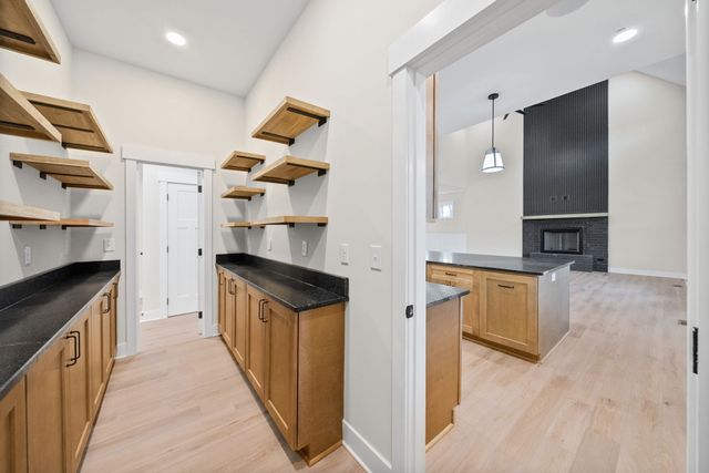 1319 Shady Grove Rd, Clarksville, TN 37043