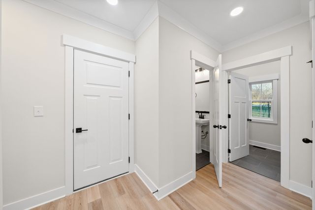 1319 Shady Grove Rd, Clarksville, TN 37043