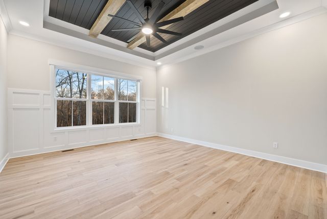 1319 Shady Grove Rd, Clarksville, TN 37043