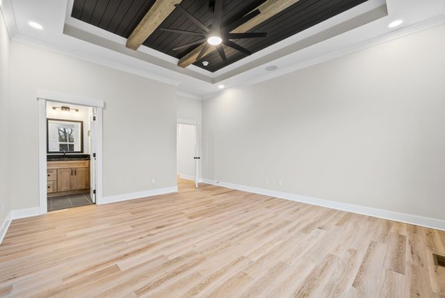 1319 Shady Grove Rd, Clarksville, TN 37043