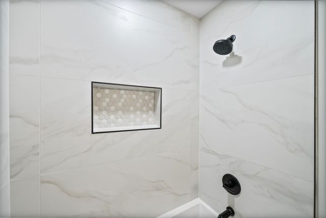 1319 Shady Grove Rd, Clarksville, TN 37043