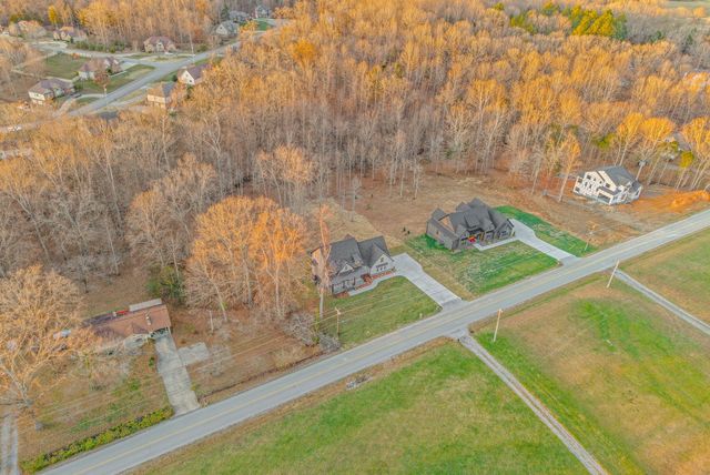 1319 Shady Grove Rd, Clarksville, TN 37043