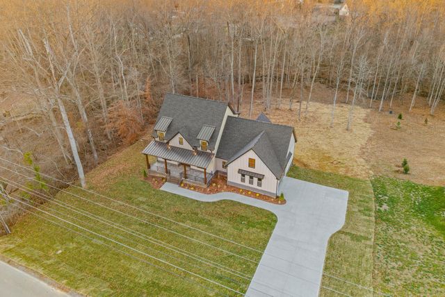 1319 Shady Grove Rd, Clarksville, TN 37043