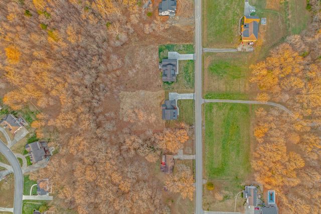 1319 Shady Grove Rd, Clarksville, TN 37043