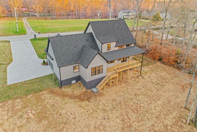 1319 Shady Grove Rd, Clarksville, TN 37043