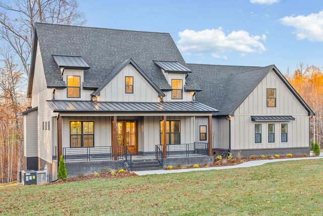 1319 Shady Grove Rd, Clarksville, TN 37043