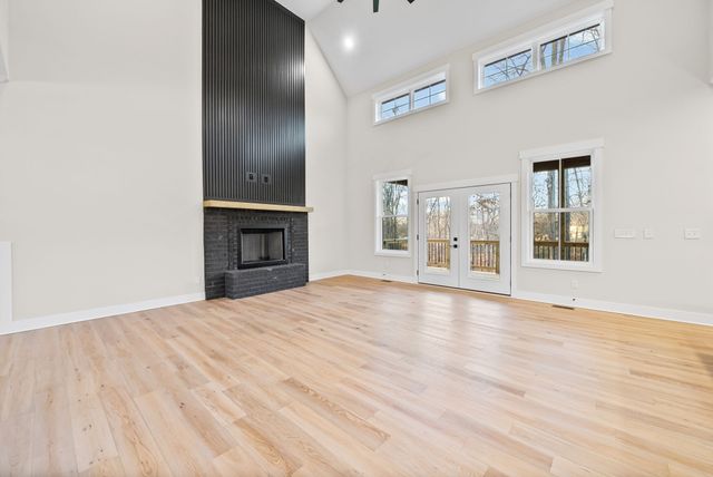 1319 Shady Grove Rd, Clarksville, TN 37043