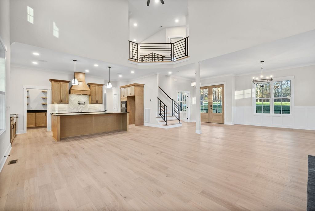 1319 Shady Grove Rd, Clarksville, TN 37043