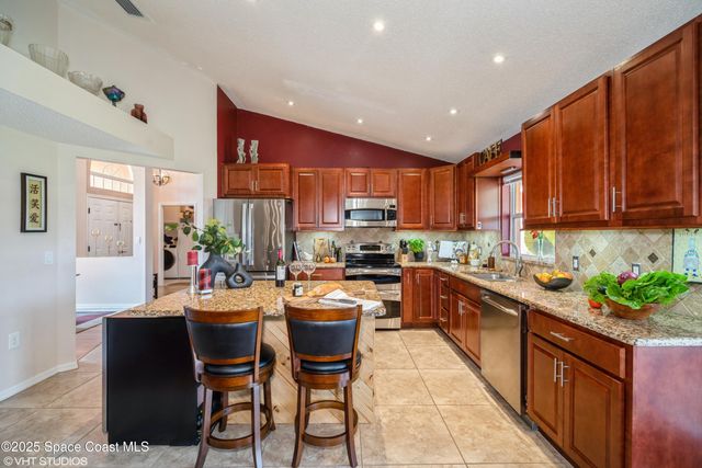 871 Quanah Street SE, Palm Bay, FL 32909