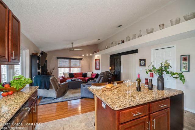 871 Quanah Street SE, Palm Bay, FL 32909