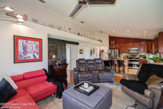 871 Quanah Street SE, Palm Bay, FL 32909