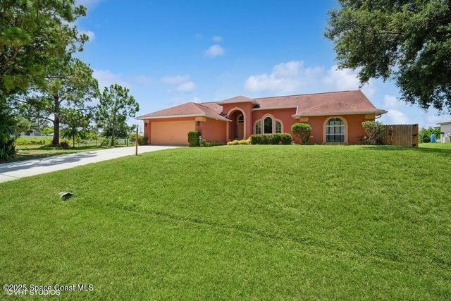 871 Quanah Street SE, Palm Bay, FL 32909