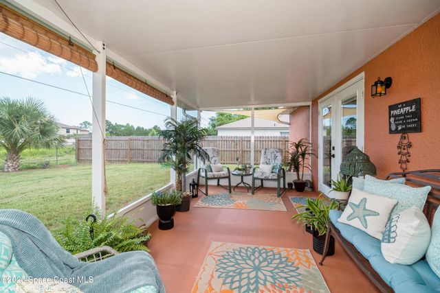 871 Quanah Street SE, Palm Bay, FL 32909