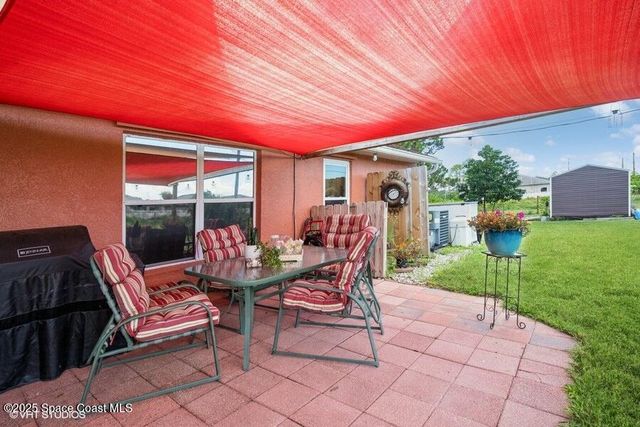871 Quanah Street SE, Palm Bay, FL 32909