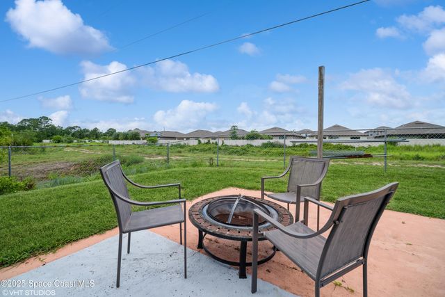 871 Quanah Street SE, Palm Bay, FL 32909