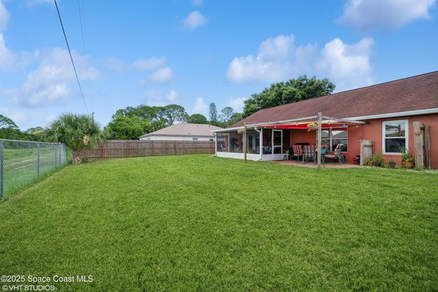 871 Quanah Street SE, Palm Bay, FL 32909