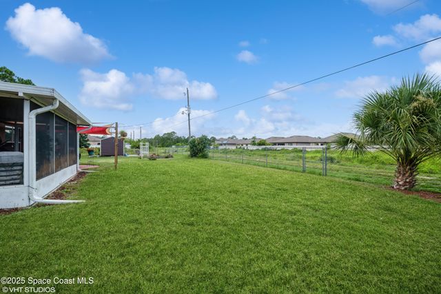 871 Quanah Street SE, Palm Bay, FL 32909