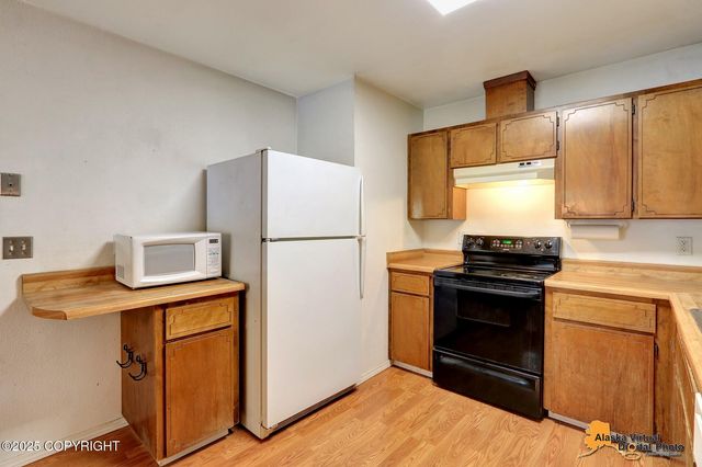3621 Cloudberry Circle, Anchorage, AK 99507